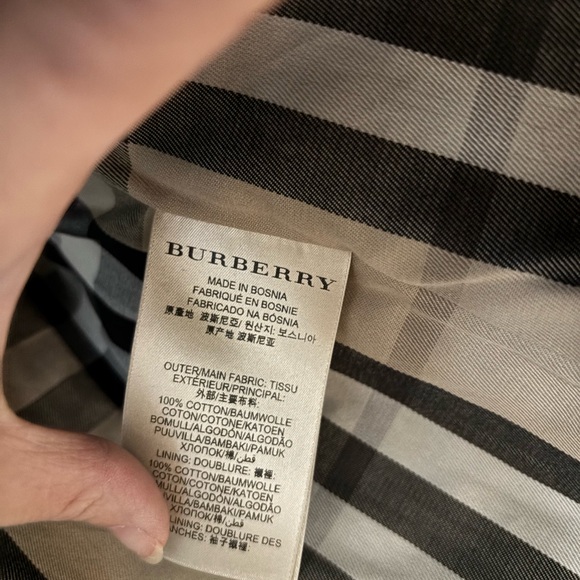 Burberry Dark Green Trench Coat with Check Lining - Picture 8 of 9